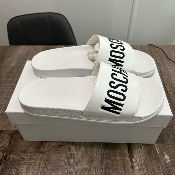 Moschino slides - Picture 8 of 9